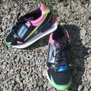 Puma Women's Black and Pink Sneakers